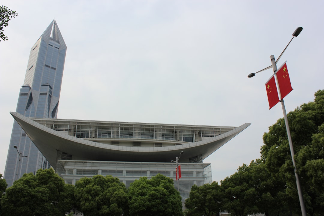 Musée de Shanghai : bronzes Shang et céramiques Tang - Huang Pu Qu | Secret World Trip Planner