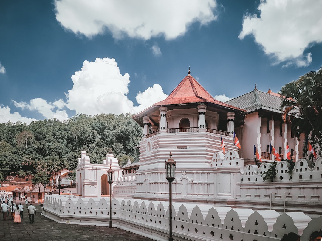 Scoprire Temple: un viaggio culturale nel cuore dello Sri Lanka - Dehiwala-Mount Lavinia | Secret World Trip Planner