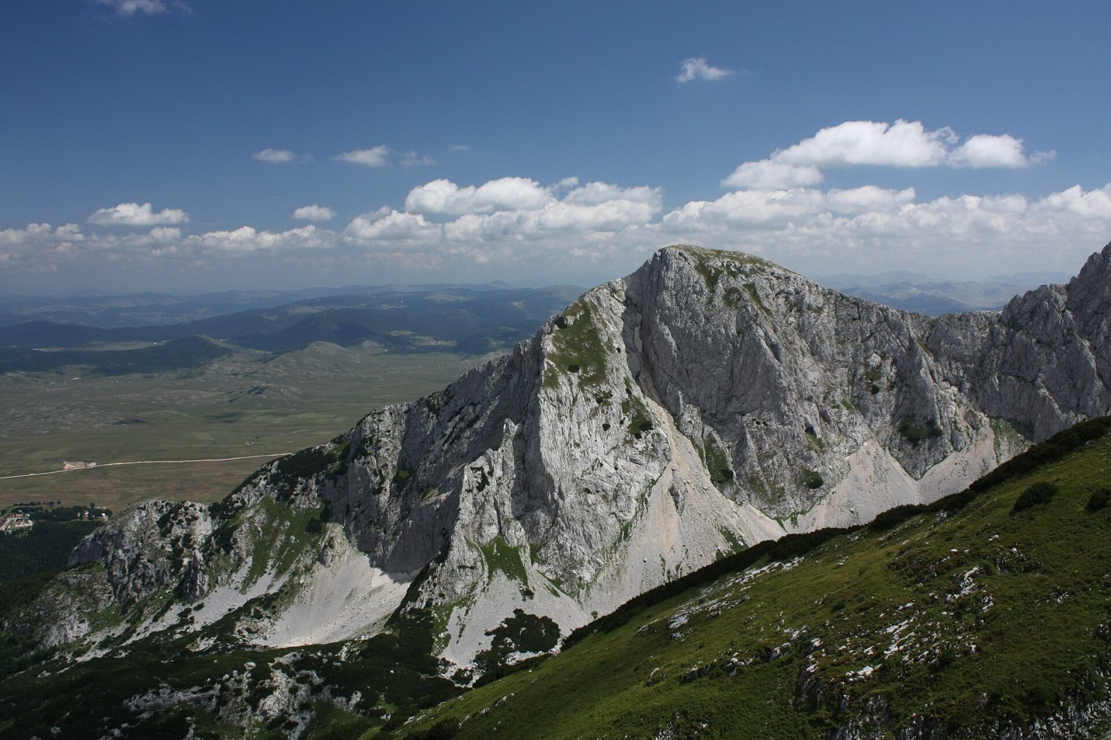 Scopri Savin Kuk: un gioiello naturale del Montenegro - Virak | Secret World Trip Planner