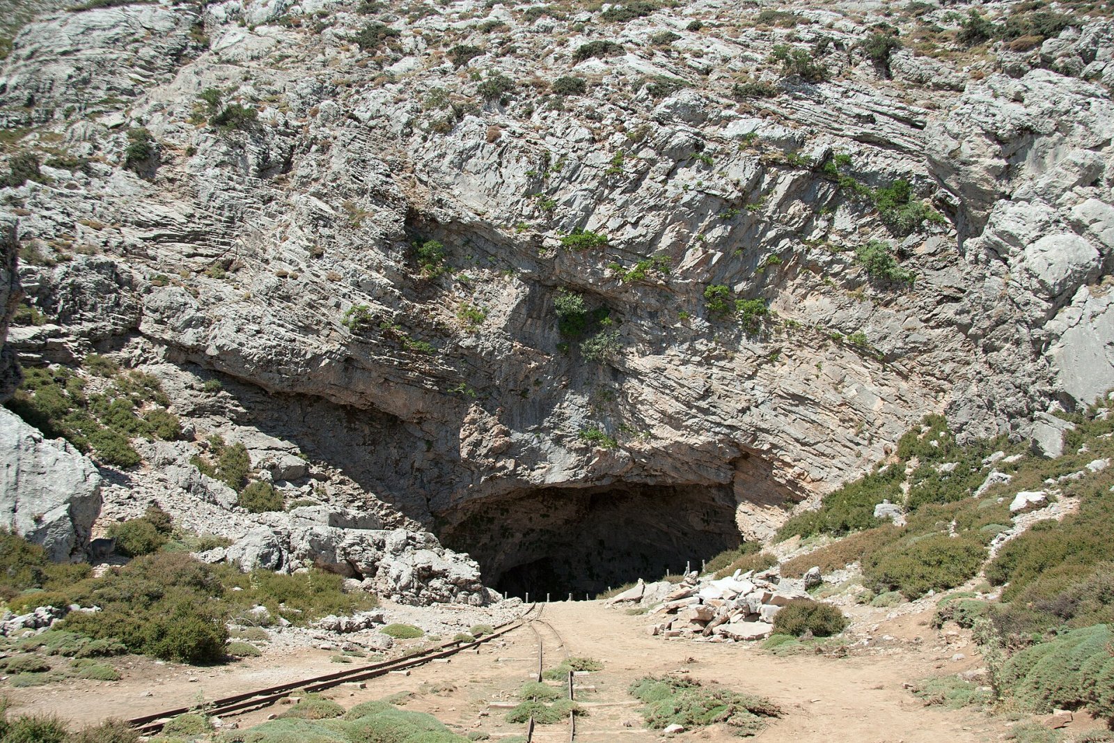 Entdecken Sie die Idaea-Höhle: Eine Reise in die griechische Geschichte — 6R5H+7H Anogia