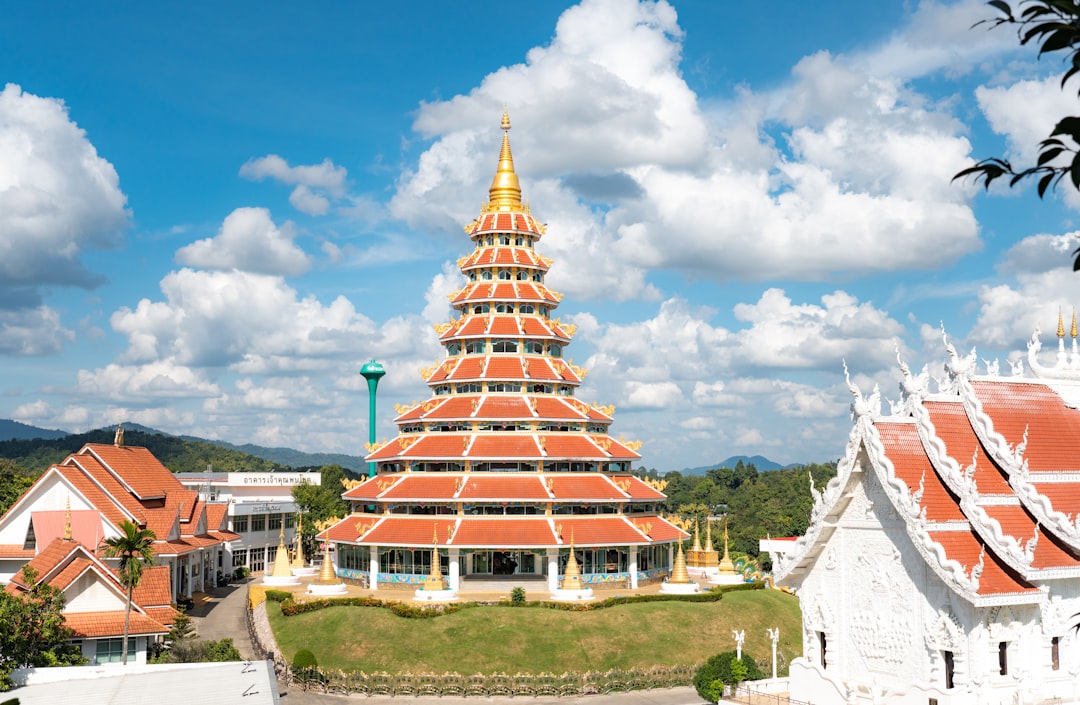 Découvrez White Eye : un trésor historique en Thaïlande - Mae Sariang District | Secret World Trip Planner