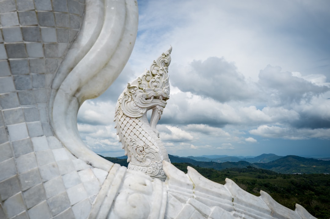 Découvrez White Eye : un trésor historique en Thaïlande - Mae Sariang District | Secret World Trip Planner
