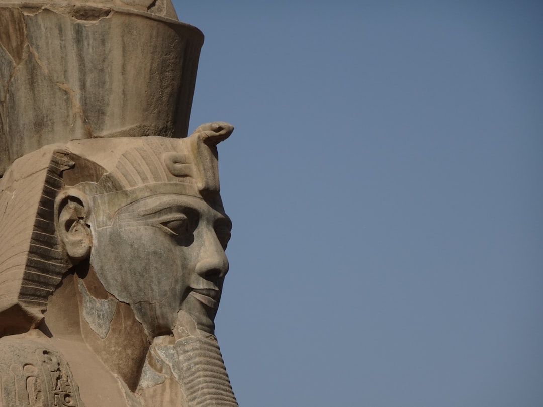 Découvrir le Soldat Inconnu : un voyage dans l'histoire égyptienne - Qortasa | Secret World Trip Planner