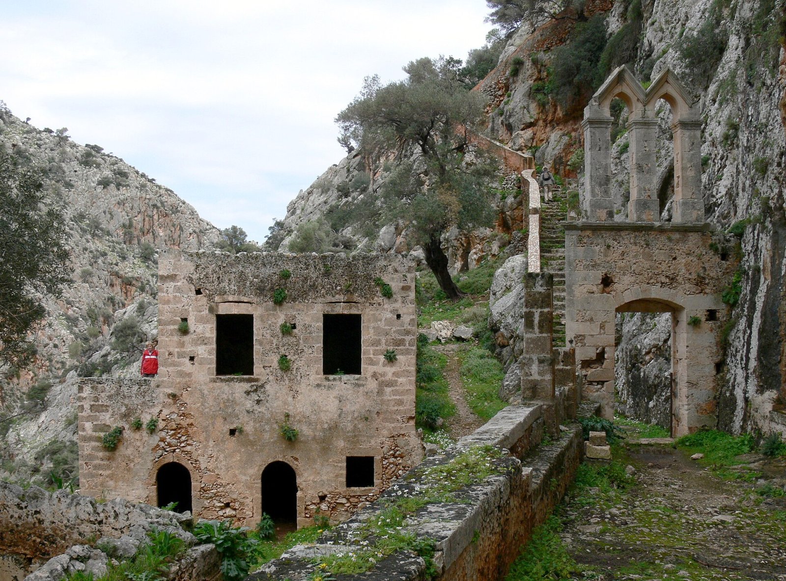 Moni Katholiko: Ein Verstecktes Kulturerbe in Griechenland — H4RW+29 Akrotiri
