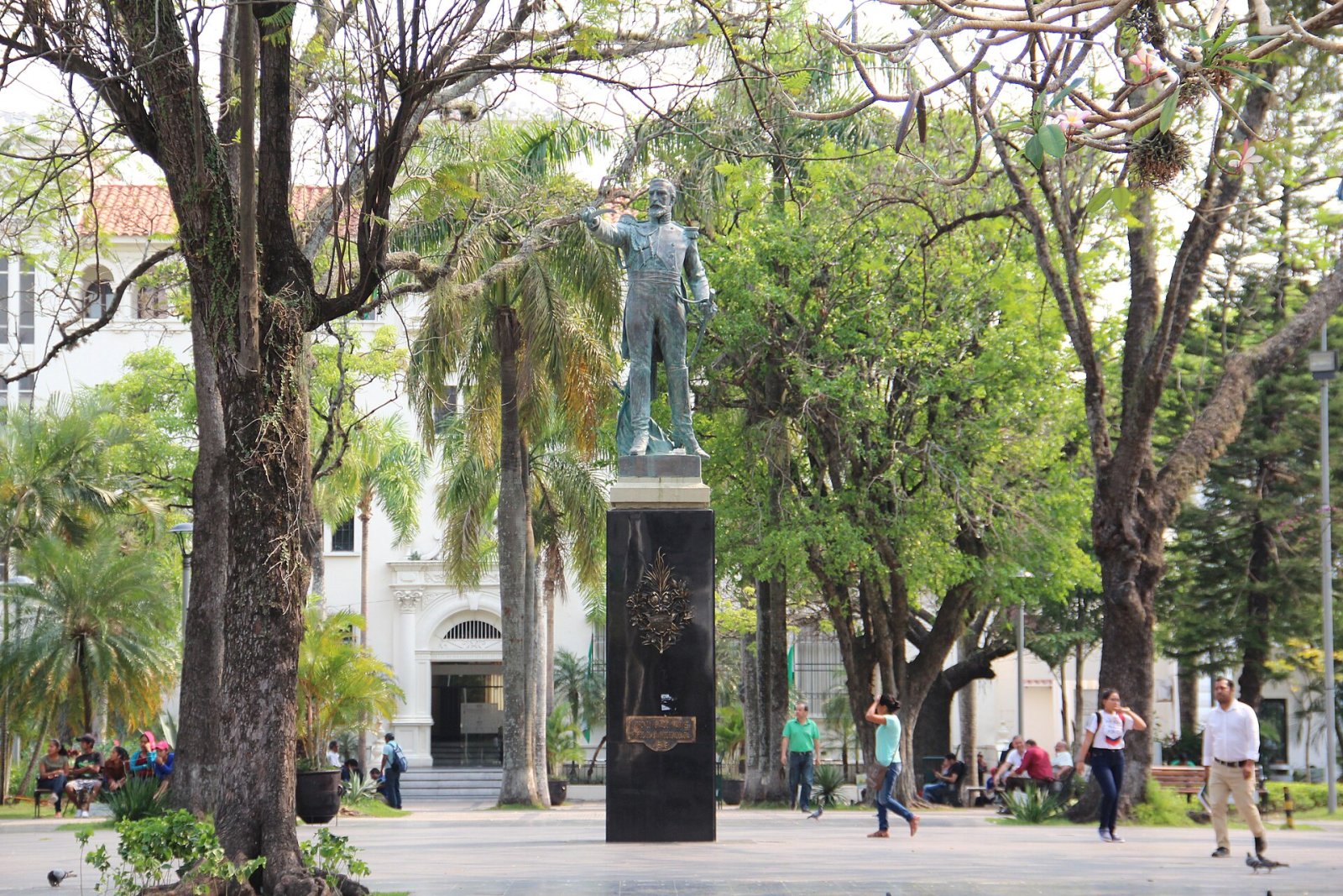 Découvrir Coronel Ignacio Warnes : un trésor culturel de la Bolivie - Santa Cruz de la Sierra | Secret World Trip Planner
