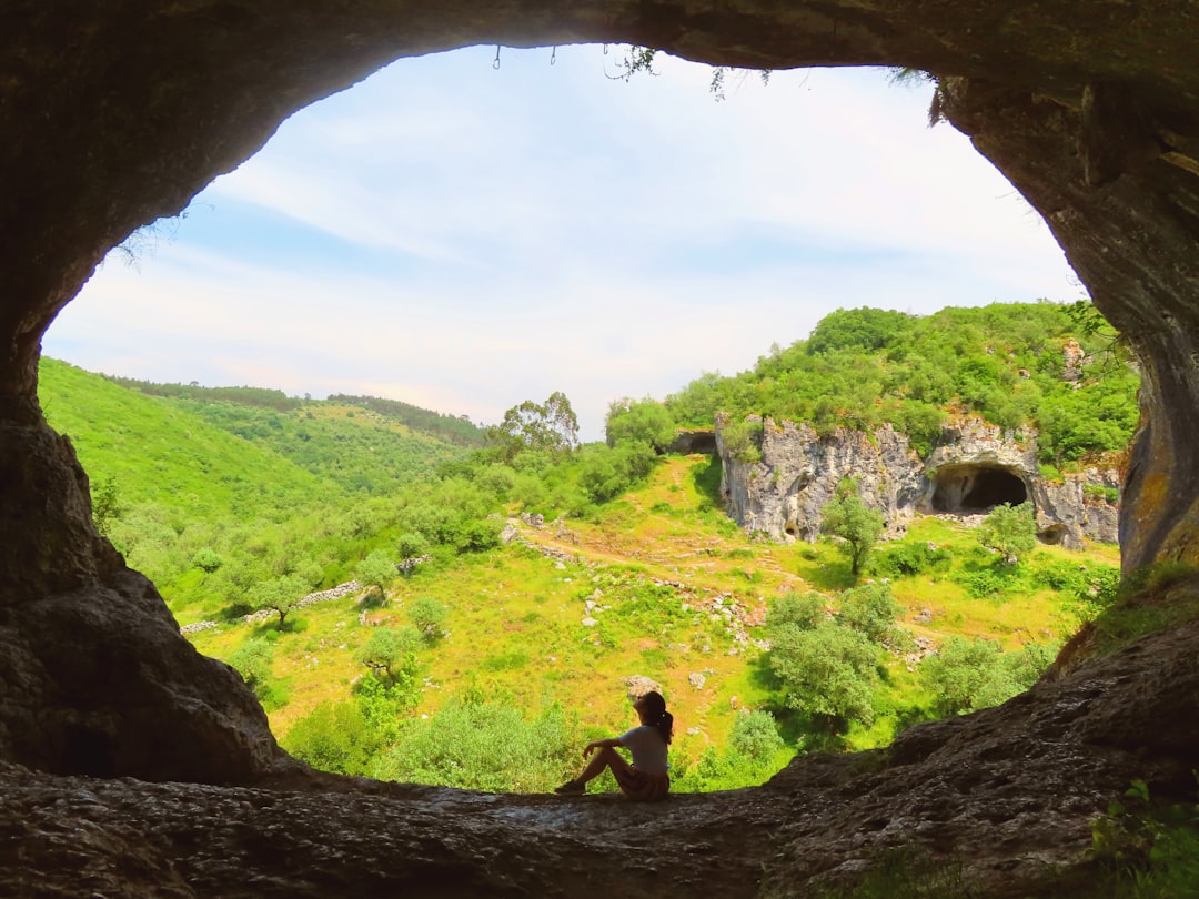 Devetscho-Grotte: Licht und Dunkelheit in Bulgarien - 5555 Devetaki | Secret World Trip Planner