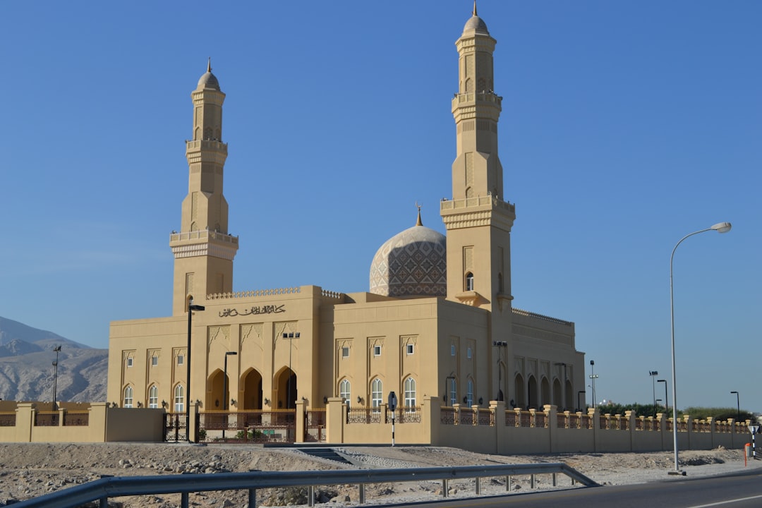 Jebel Shams: Oman’s Grand Canyon at 3,009 Meters - 64PX+PCX | Secret World Trip Planner