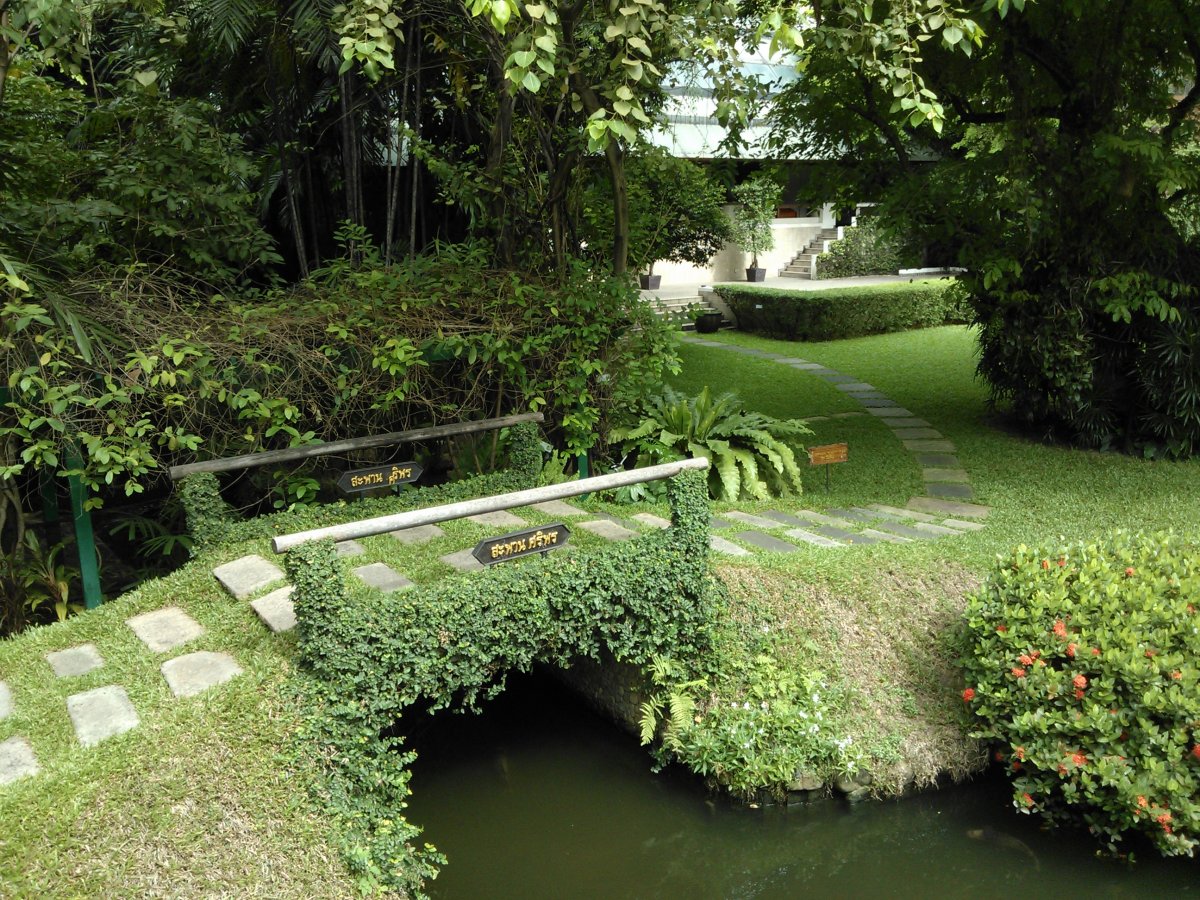 Suan Pakkad Palace: giardini reali nel cuore di Bangkok - Khet Ratchathewi | Secret World Trip Planner