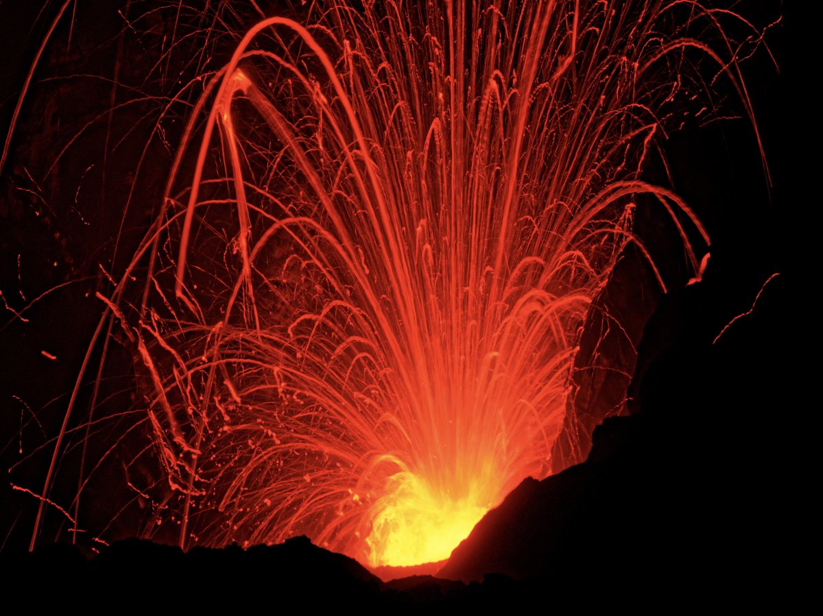 Mont Yasur : le volcan actif le plus accessible au monde - Mount Yasur | Secret World Trip Planner