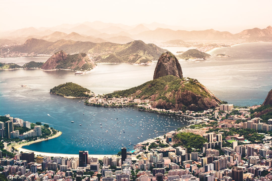 Secret World vs TripIt : quelle app l'emporte à Rio 2026 - Rio de Janeiro | Secret World Trip Planner