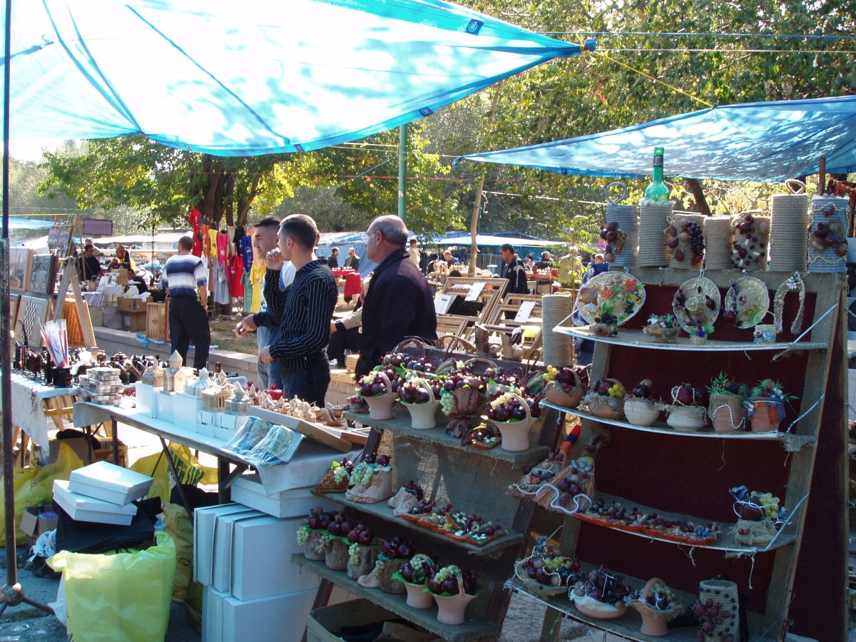 Vernissage Market à Yerevan : le marché de l'âme arménienne - 3 Buzand St | Secret World Trip Planner