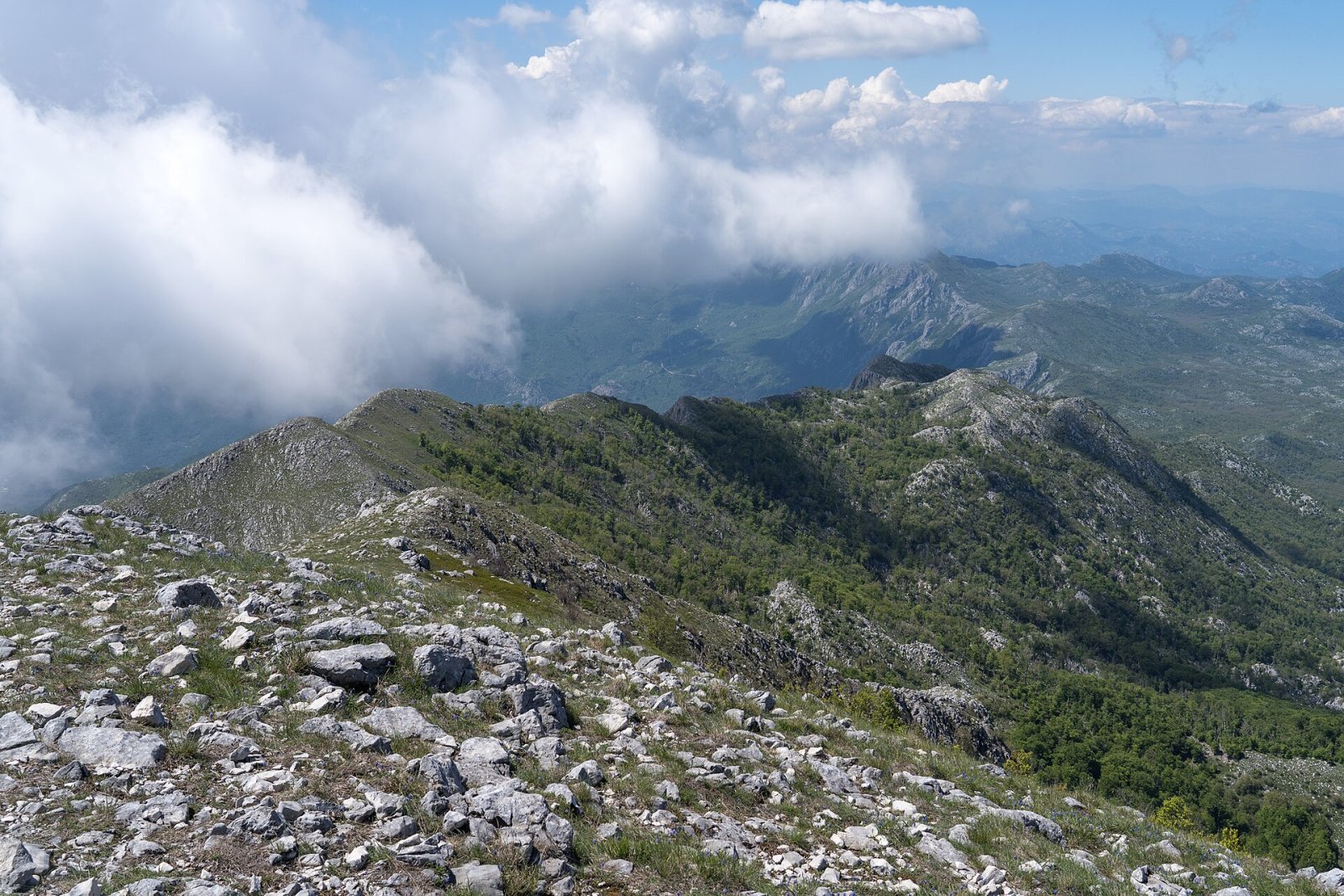 Scopri Rumija: la montagna sacra del Montenegro - Veliki Mikulići | Secret World Trip Planner