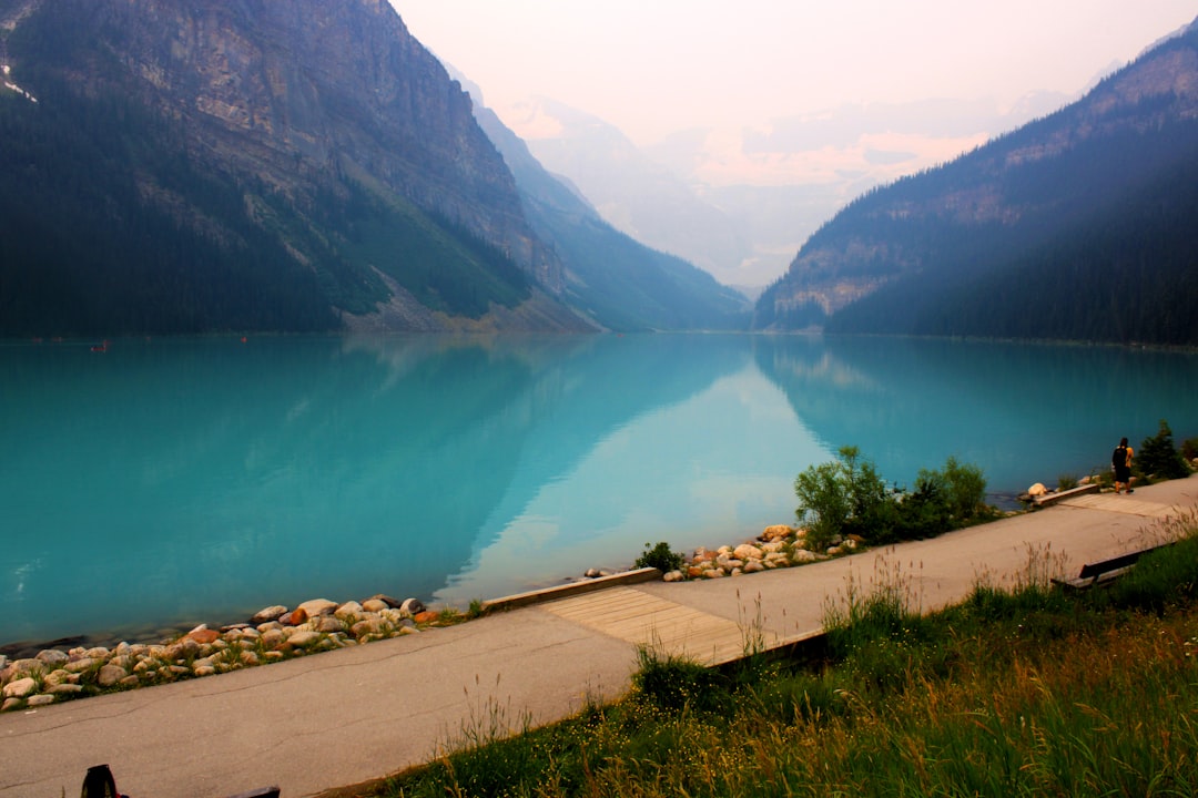 Peyto Lake: Der türkisfarbene See der Rocky Mountains - Lake Louise | Secret World Trip Planner