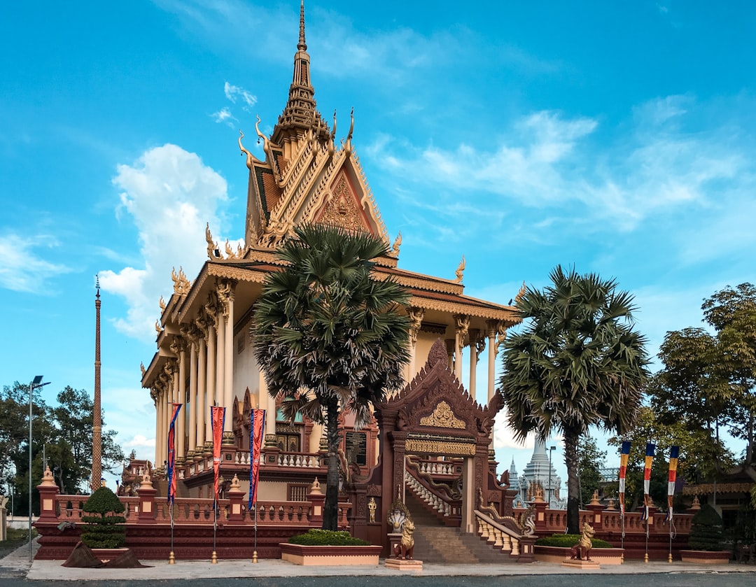 Entdecken Sie Phnom Aural: Der Höchste Berg Kambodschas - ឃុំ ត្រពាំងជោ | Secret World Trip Planner