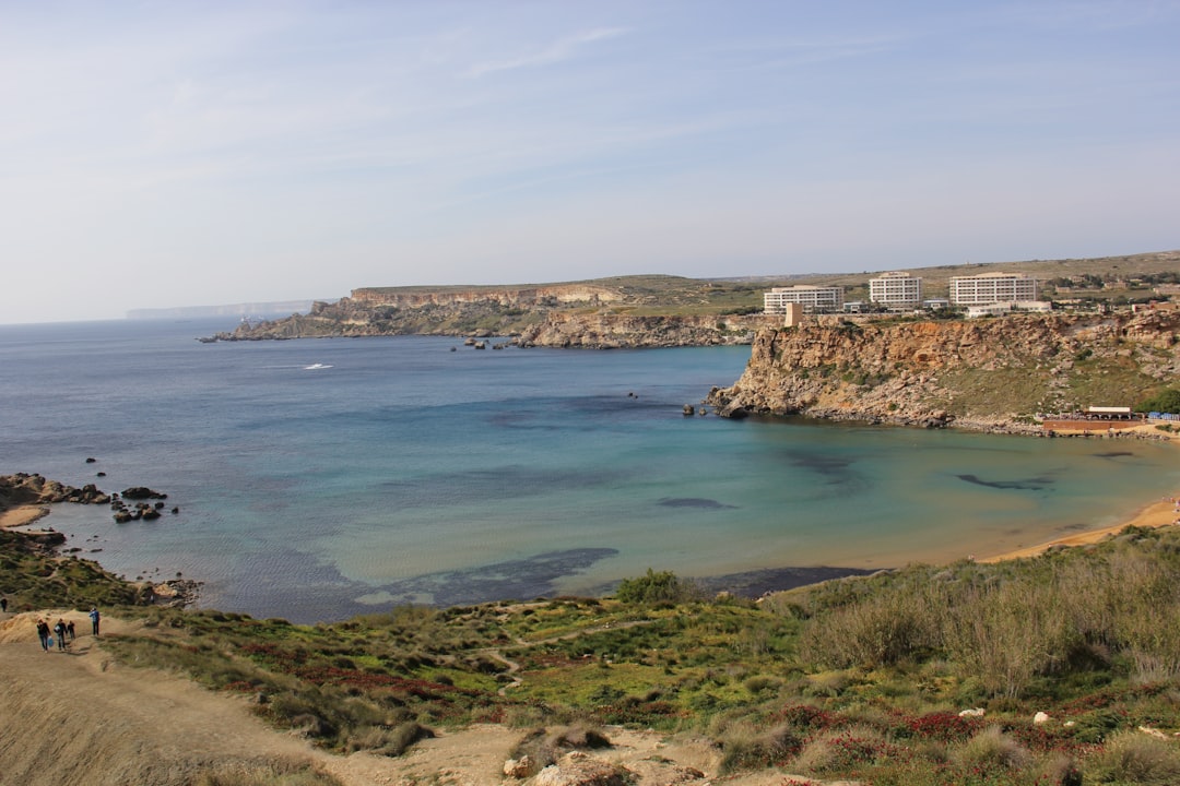 Explorer Għar Lapsi : un coin de nature à Malte - Siġġiewi | Secret World Trip Planner