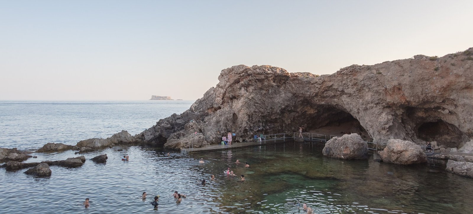 Explorer Għar Lapsi : un coin de nature à Malte - Siġġiewi | Secret World Trip Planner