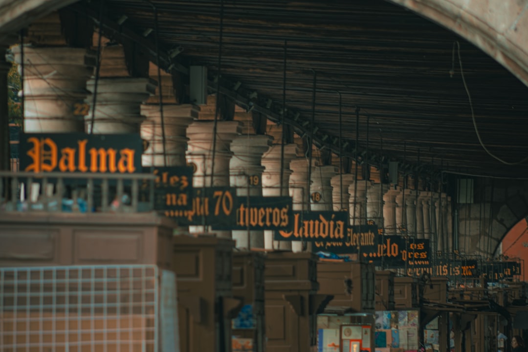Old Market Hall di Helsinki: sapori dal 1889 - Eteläranta | Secret World Trip Planner