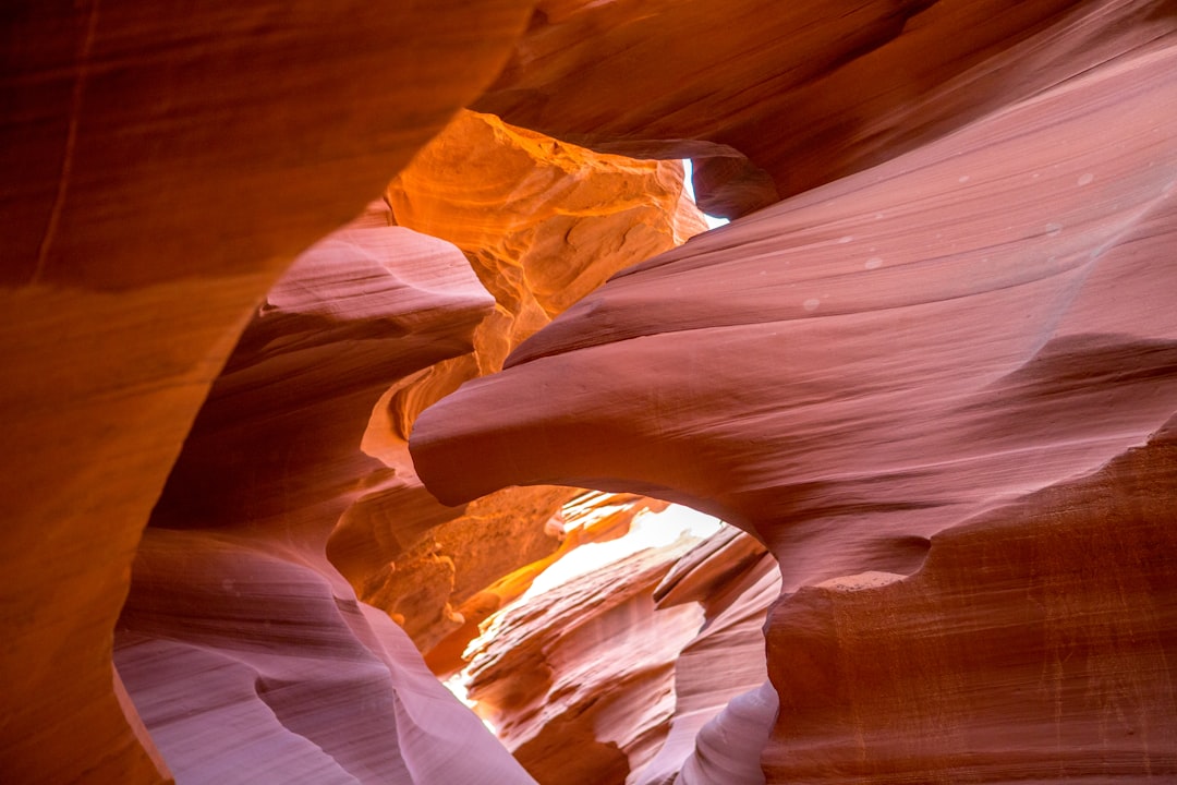 Antelope Canyon: Licht und Stein im Herzen der Navajo - Page | Secret World Trip Planner