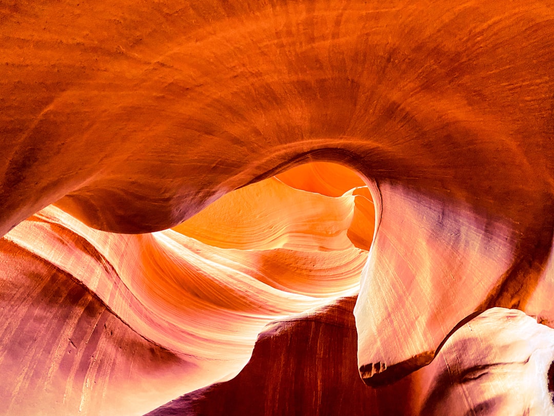 Canyon Antelope : lumière et pierre au cœur Navajo - Page | Secret World Trip Planner