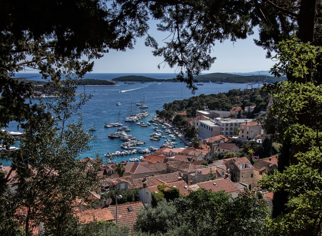 Entdecken Sie Veliki Pod: Ein Naturparadies in Kroatien - Gornje Igrane | Secret World Trip Planner