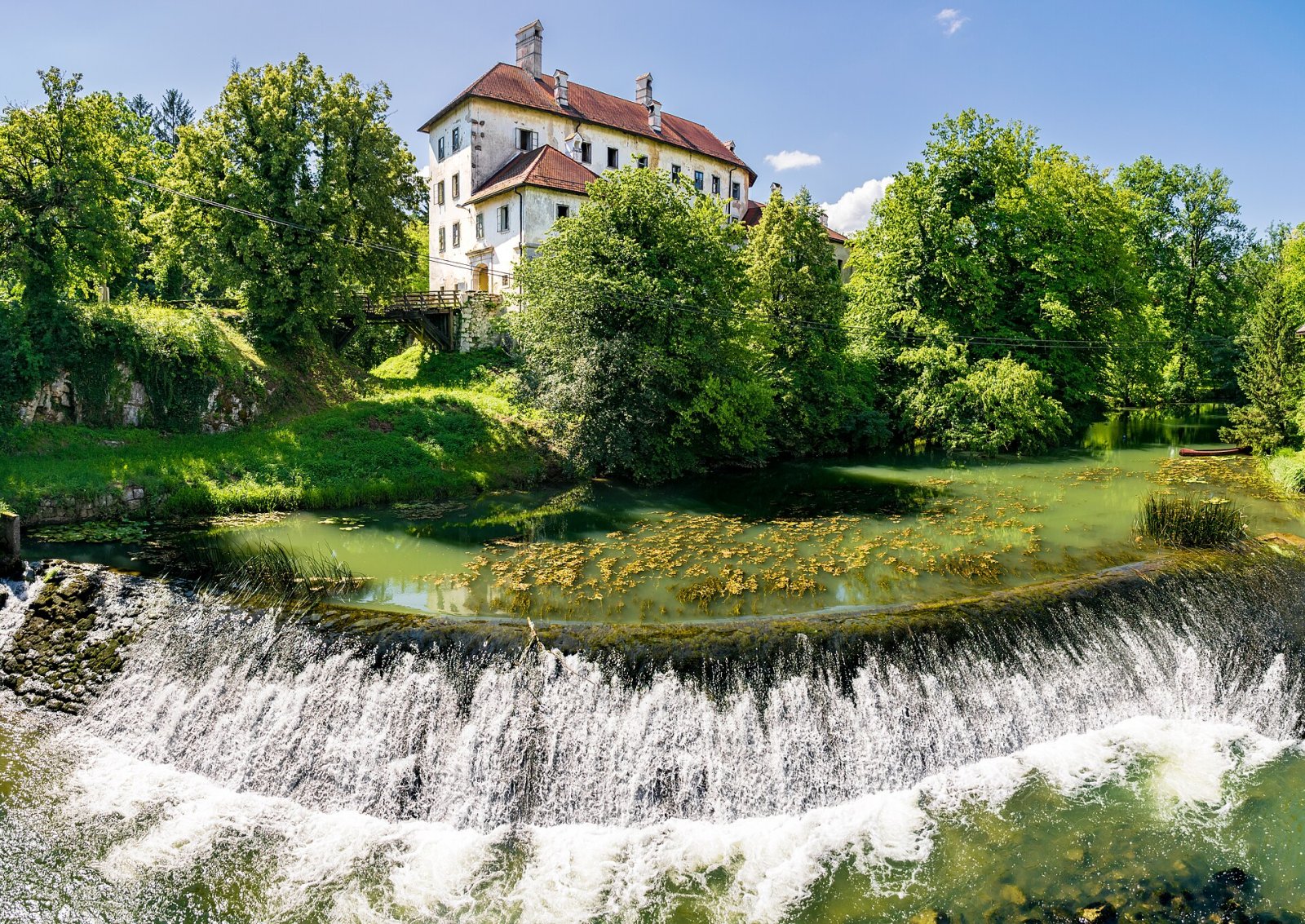 Scopri Gradac: un gioiello della Dalmazia - Sutorina | Secret World Trip Planner