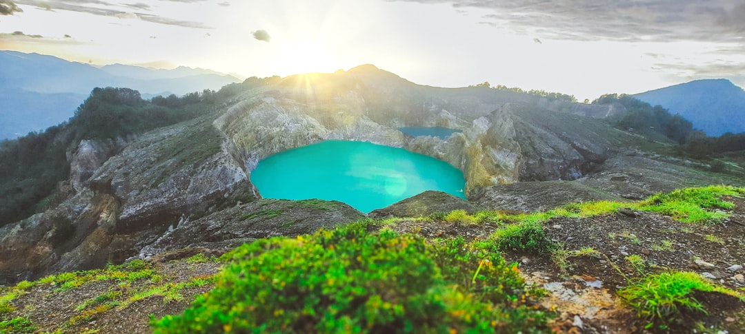 Kelimutu: i tre laghi vulcanici dai colori impossibili - Ende Regency | Secret World Trip Planner