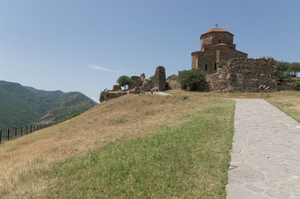 Monastère de Jvari à Mtskheta : couchers de soleil en Géorgie - RPQM+C79 | Secret World Trip Planner