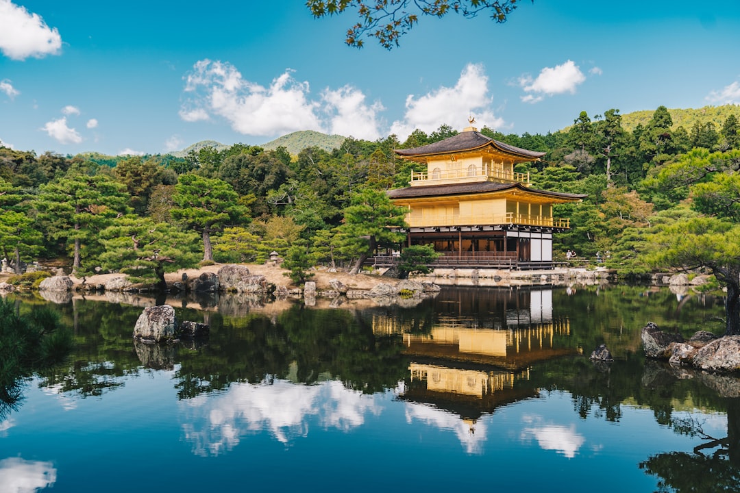 Secret World vs Wanderlog : le meilleur planificateur de voyage à Kyoto 2026 - Kyoto | Secret World Trip Planner