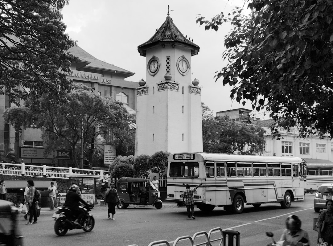 Découvrez la Tour de l'Horloge de Kahawatta : un voyage dans le temps - Kahawatta | Secret World Trip Planner