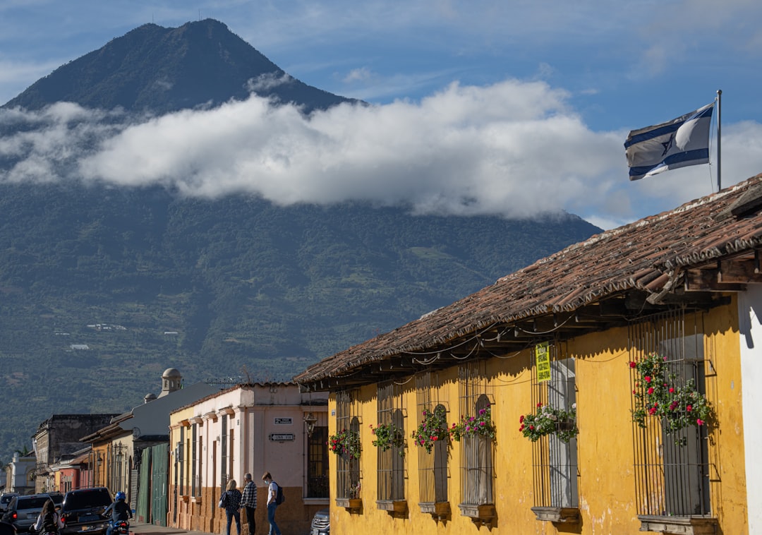Explorer El Shaddai : Un Voyage dans la Spiritualité Guatémaltèque - Ciudad de Guatemala | Secret World Trip Planner