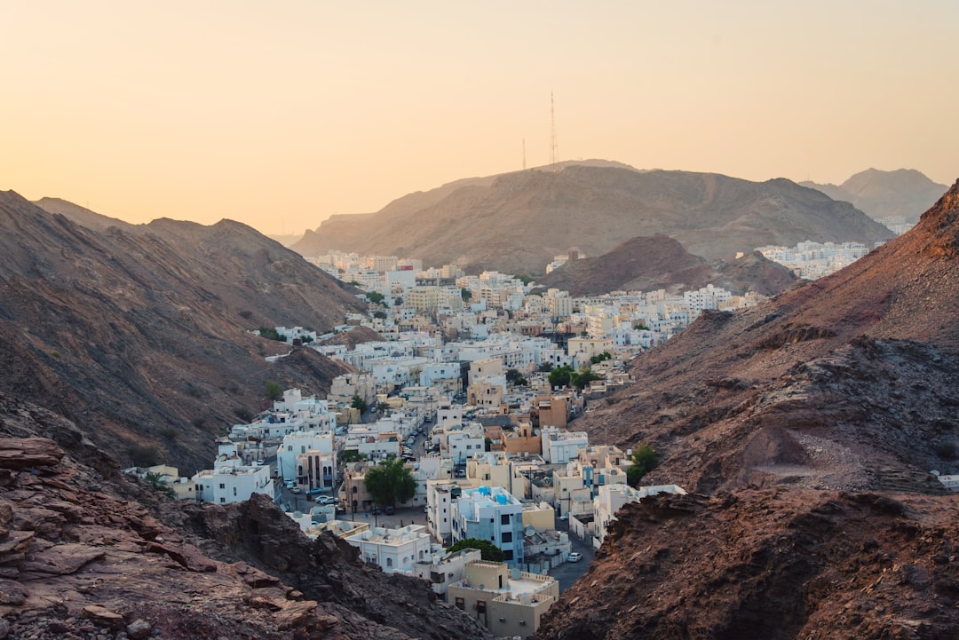 Découvrez les Wadis d'Oman : un voyage entre nature et aventure - حلوف ومسحيلة | Secret World Trip Planner