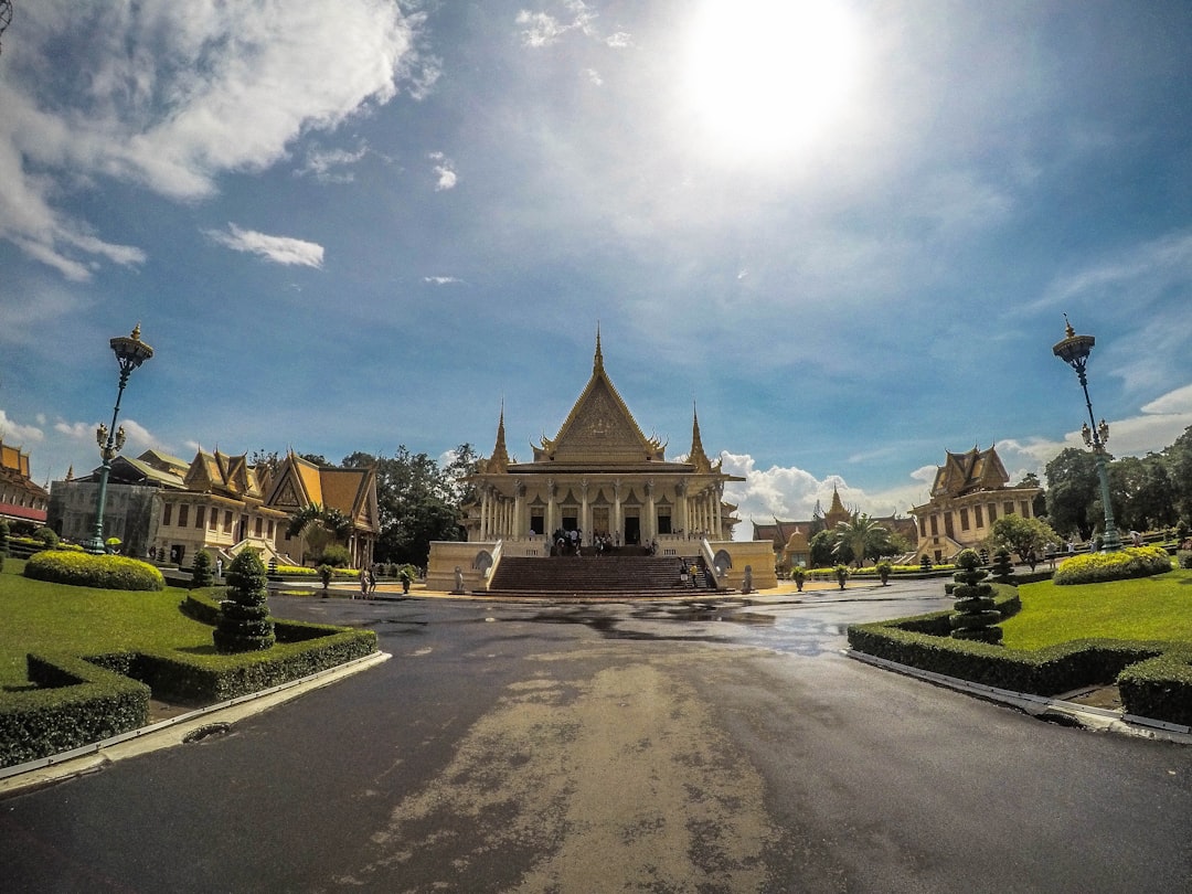 Découvrez Phnom Chisor : la Montagne du Soleil en Cambodge - Samraong | Secret World Trip Planner
