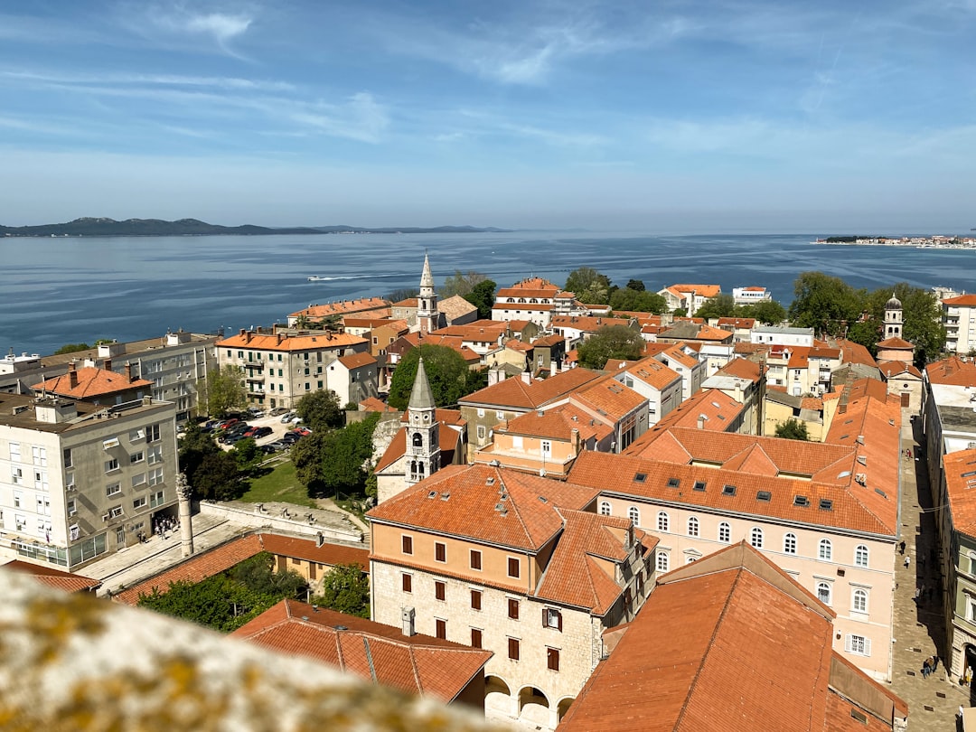 Découvrir la figure de Franjo Tuđman en Croatie - Makarska | Secret World Trip Planner