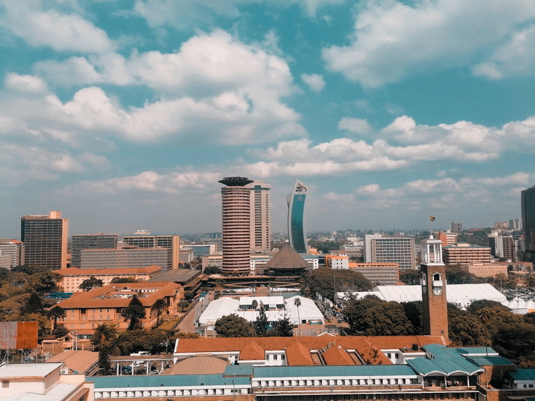 Kingdom Hall: Eine Reise ins Herz der kenianischen Kultur - Nairobi | Secret World Trip Planner