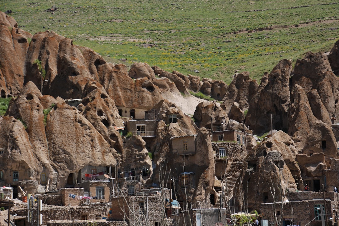 Kandovan : le village sculpté dans la roche - Q7V2+Q3H | Secret World Trip Planner