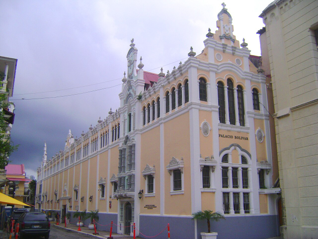 Discover the Bolivar Palace: History and Beauty of Panama - Panamá | Secret World Trip Planner