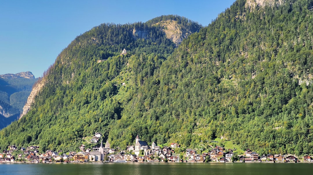 Hallstatt dall'alto: lo Skywalk sul lago alpino - Gosaumühlstraße 67 | Secret World Trip Planner
