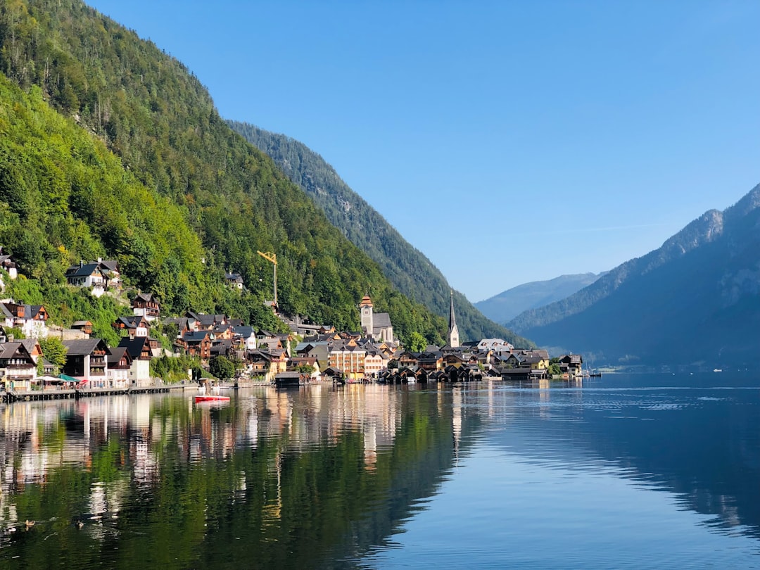 Hallstatt dall'alto: lo Skywalk sul lago alpino - Gosaumühlstraße 67 | Secret World Trip Planner