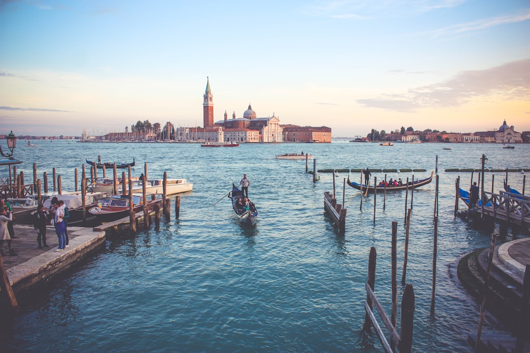 Meilleures apps de voyage 2026 : 5 incontournables à Venise - Venezia | Secret World Trip Planner
