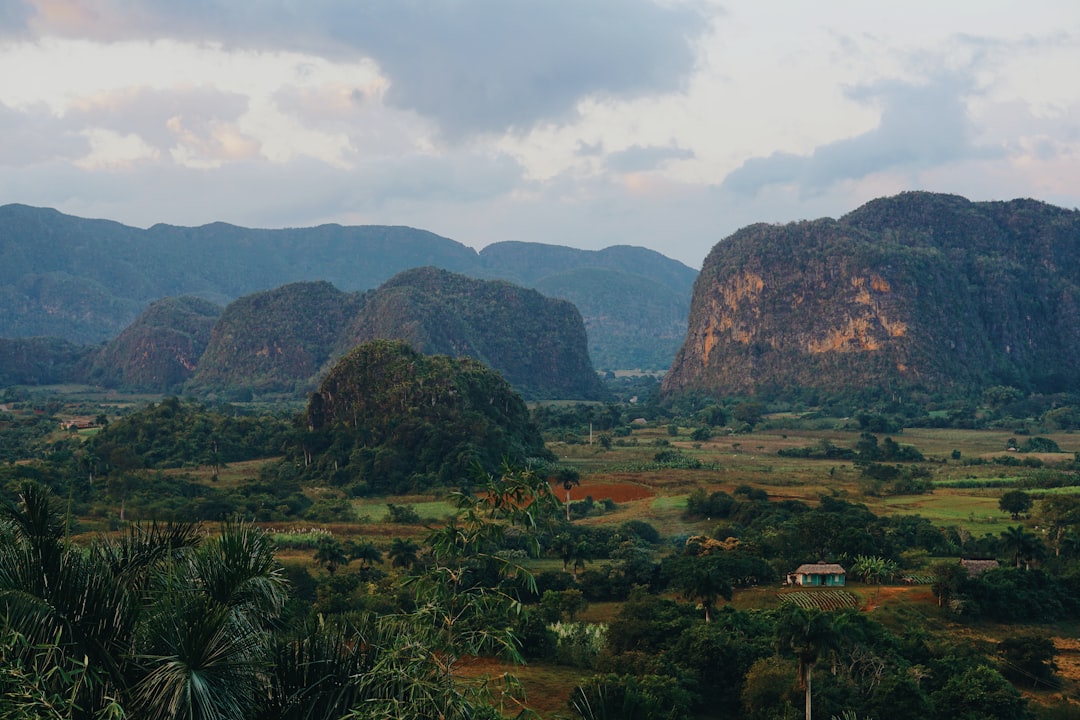 Explorez la magie de la Cueva del Indio à Cuba — Vinales