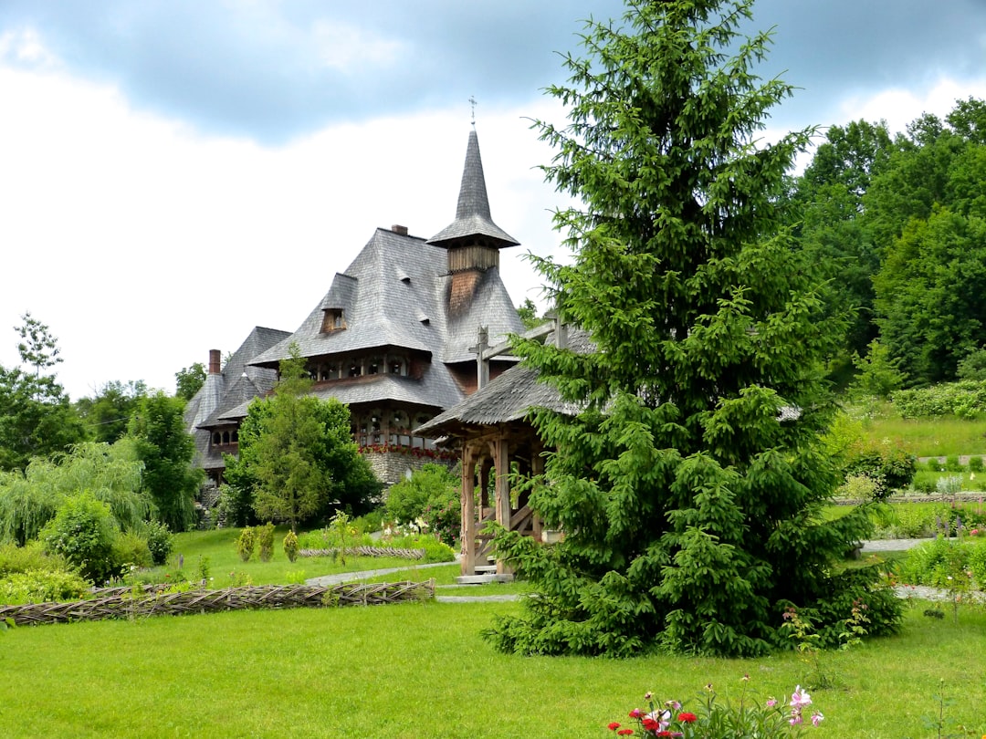 Monastero di Bârsana: legno e fede nel Maramureș - DJ186 276 | Secret World Trip Planner