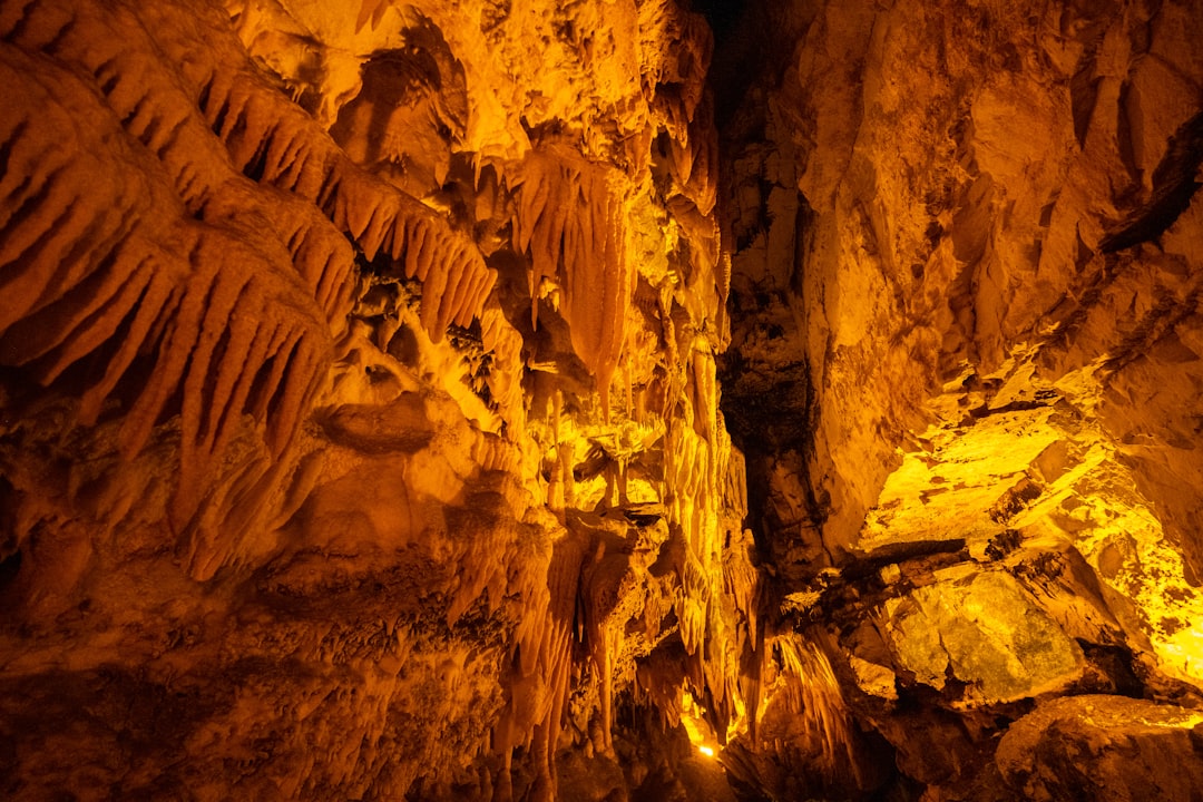 Grotte de Castellana : un voyage à 70 mètres sous la Puglia - Piazza Franco Anelli | Secret World Trip Planner