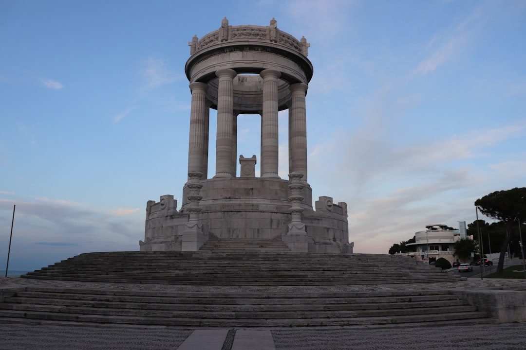 Monument au Mineur d'Oruro : art et identité andine - 2VJJ+VJ2 | Secret World Trip Planner
