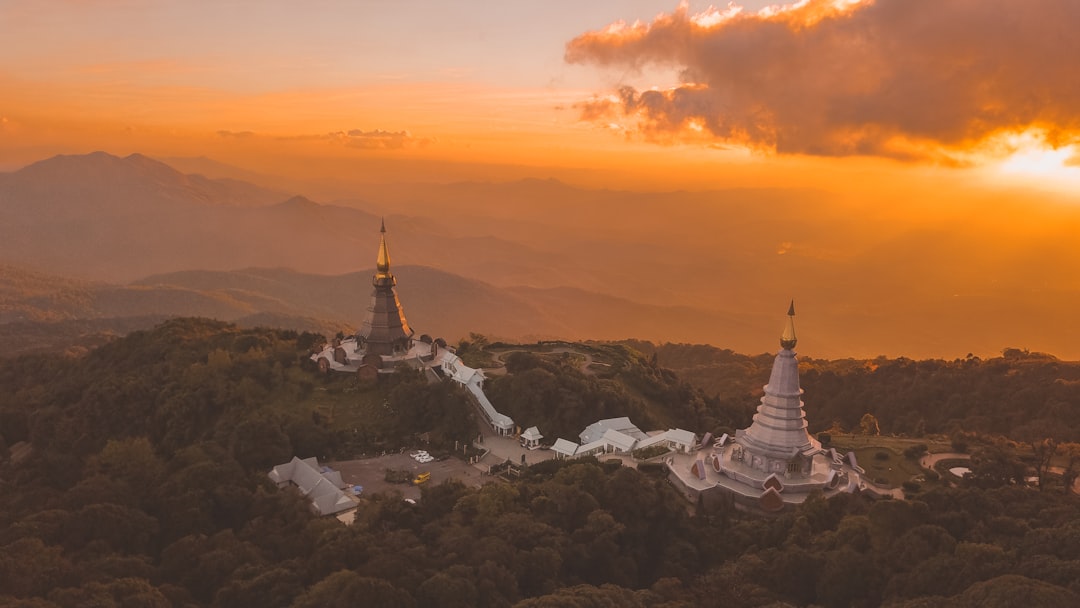 Doi Inthanon : chemins entre forêts et pagodes - Distretto di Mae Chaem | Secret World Trip Planner