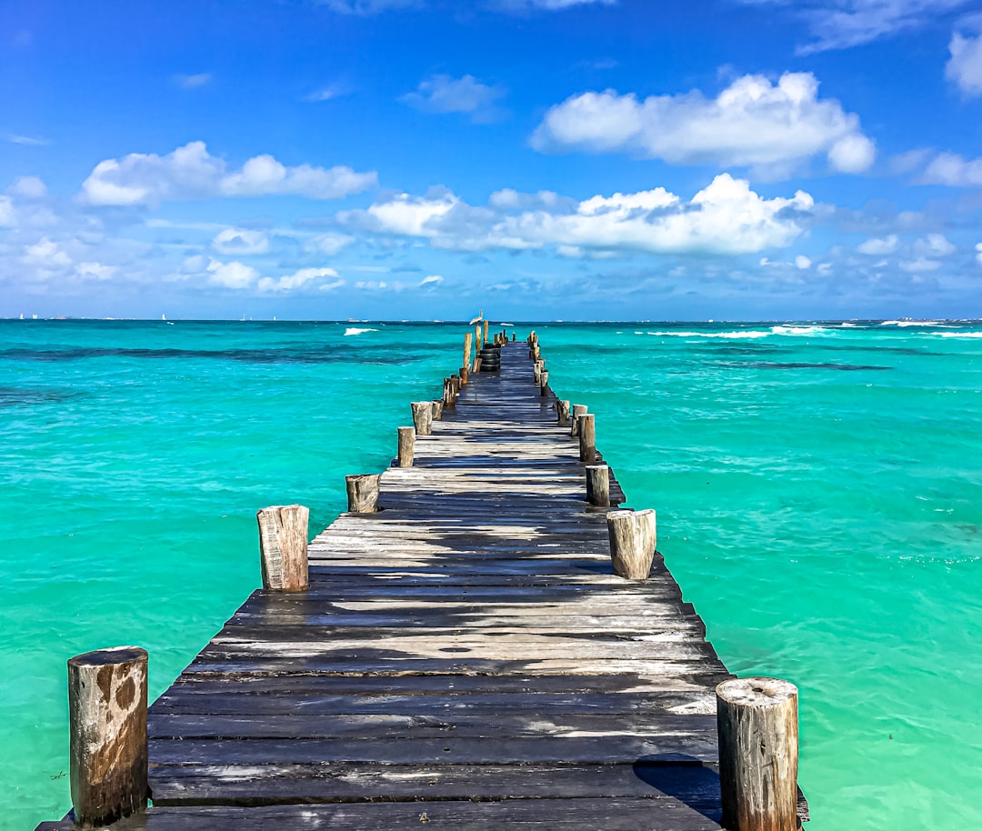 Secret World contre Google Trips : planifiez Cancún 2026 - Cancún | Secret World Trip Planner