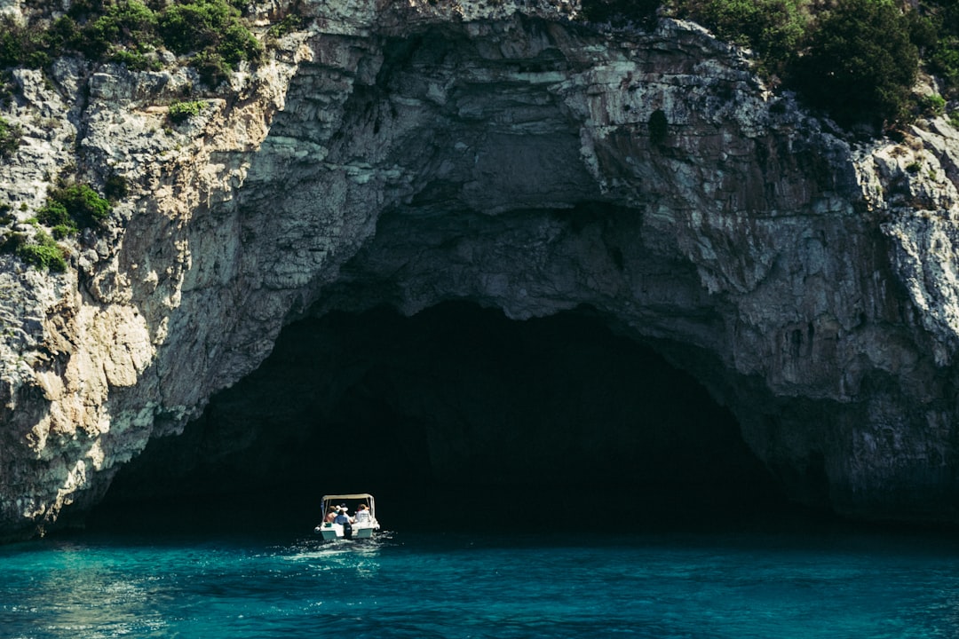 Grotte Bleue de Malte : merveilles de Wied iż-Żurrieq - Crendi | Secret World Trip Planner