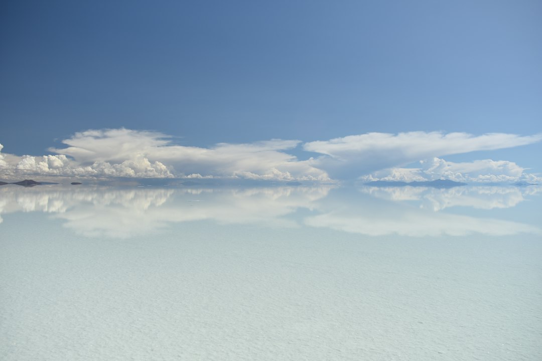 Salar de Uyuni : le désert de sel des volcans boliviens - Uyuni | Secret World Trip Planner
