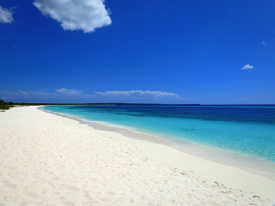 Playa Blanca nach Barú: Die weiße Karibikstrand - Cartagena de Indias | Secret World Trip Planner