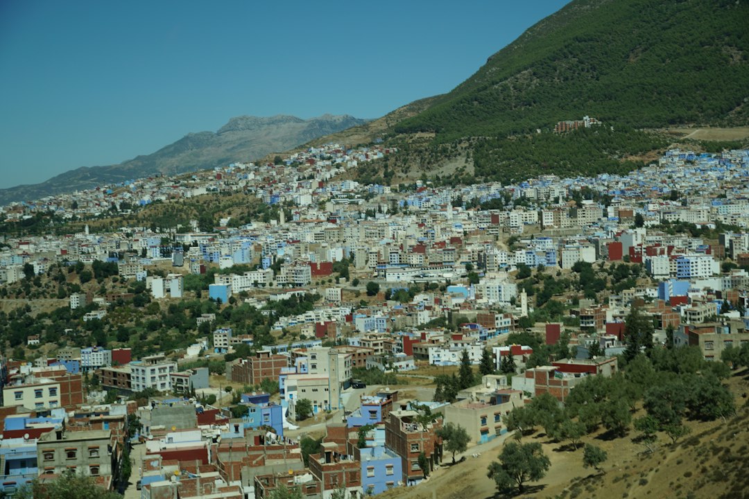 Die spanische Moschee von Chefchaouen: Ein Panoramagarten - 5PFM+5H8 | Secret World Trip Planner