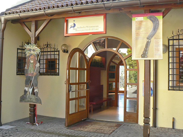 Das Südtiroler Weinmuseum in Kalterer - Caldaro | Secret World Trip Planner